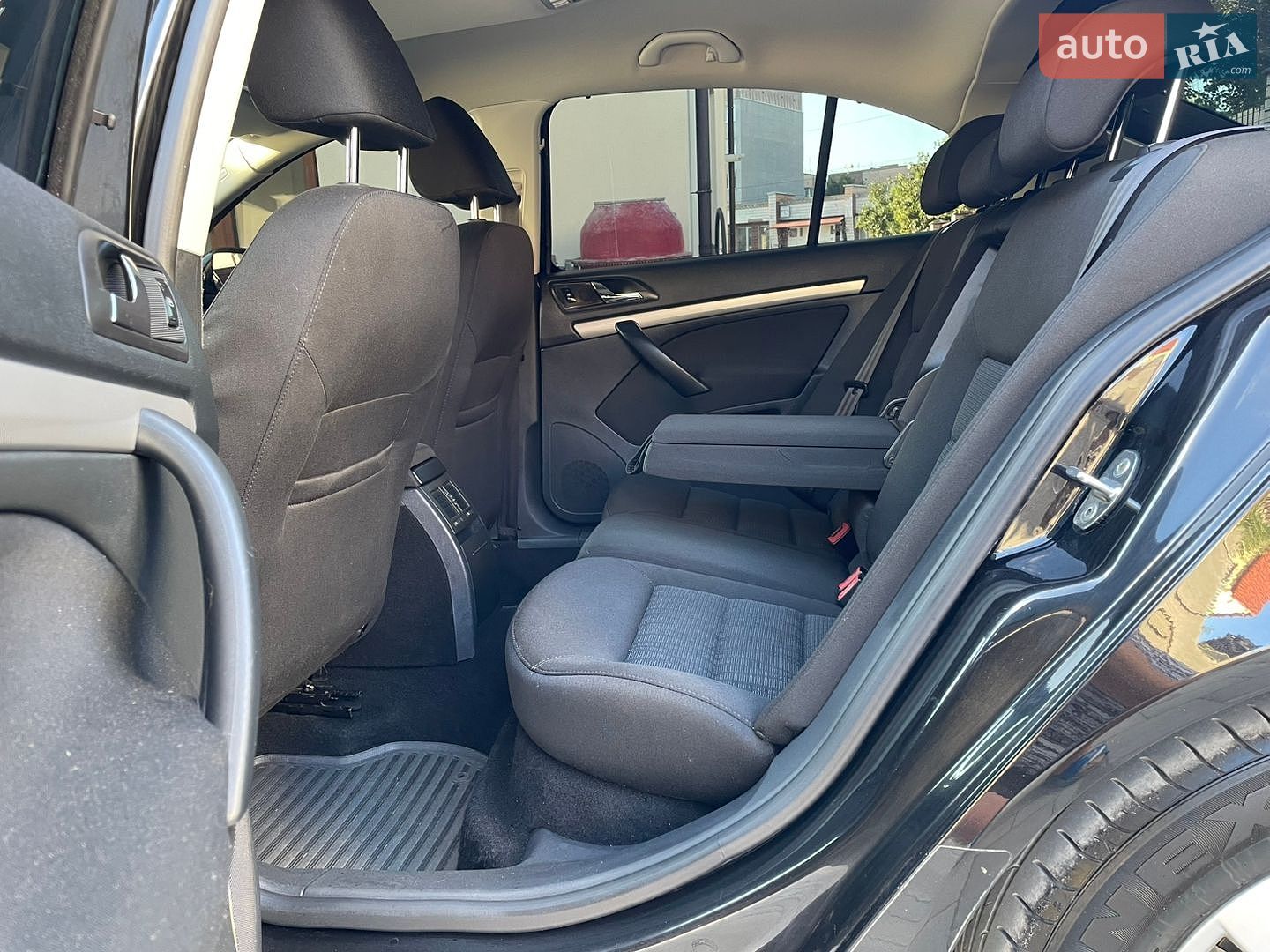 Skoda Octavia 2011 VIN TMBBT61Z5B2144635 фото оголошення 38 з 52