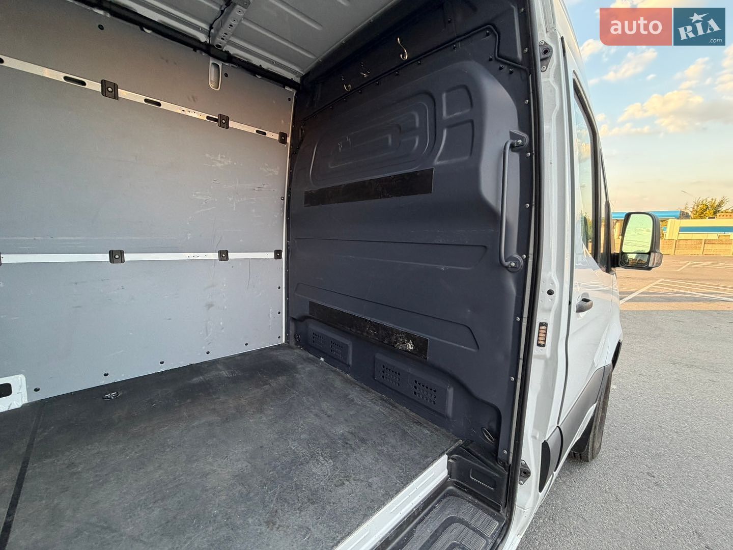 Mercedes-Benz Sprinter 2020 VIN WD3BF1CD2KP111794 фото оголошення 28 з 29