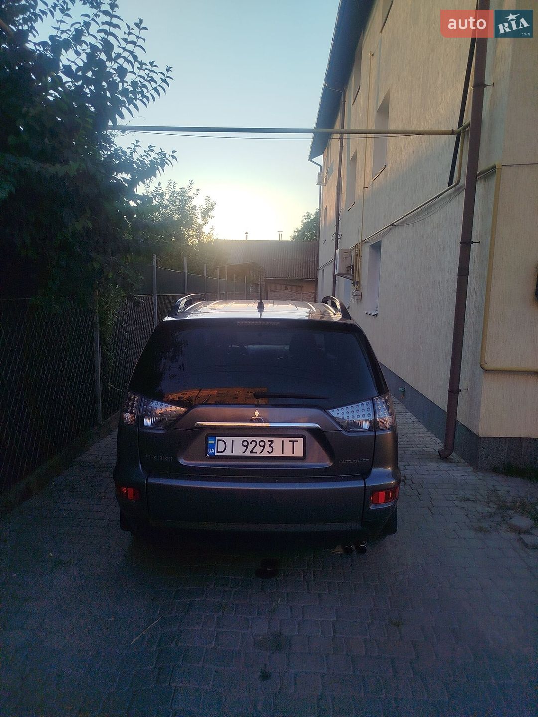 Mitsubishi Outlander XL 2011 VIN JMBXJCW1WBU000467 фото оголошення 4 з 8