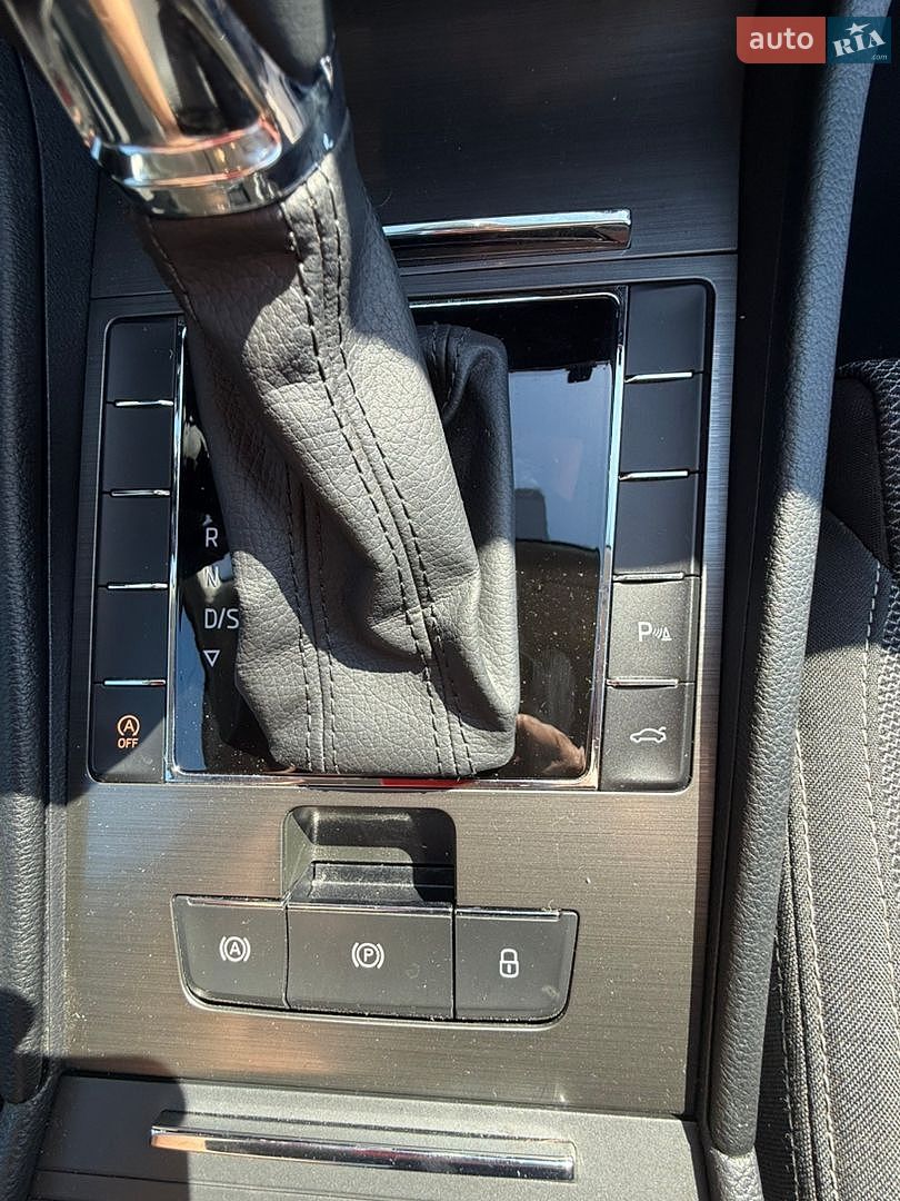 Skoda Superb 2020 VIN TMBJH7NP4M7040249 фото оголошення 18 з 35