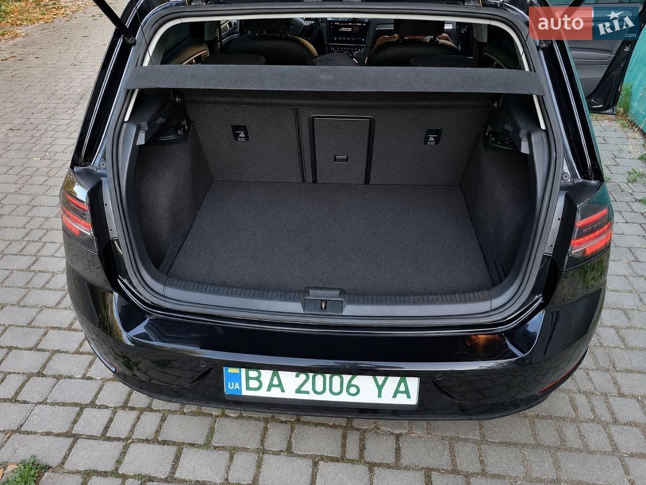 Volkswagen e-Golf 2017 VIN WVWZZZAUZJW901483 фото оголошення 4 з 30
