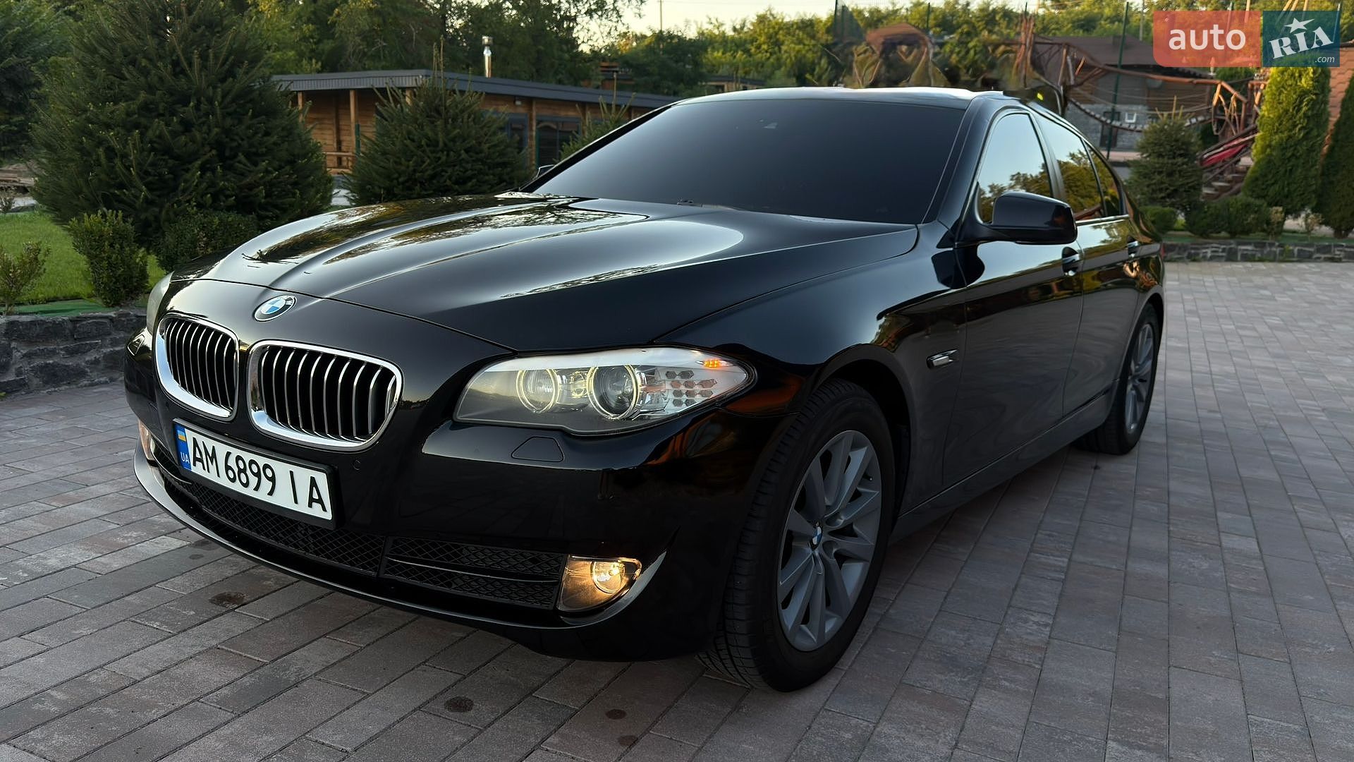 BMW 5 Series 2011 VIN WBAFW11060DU31154 фото оголошення 2 з 58