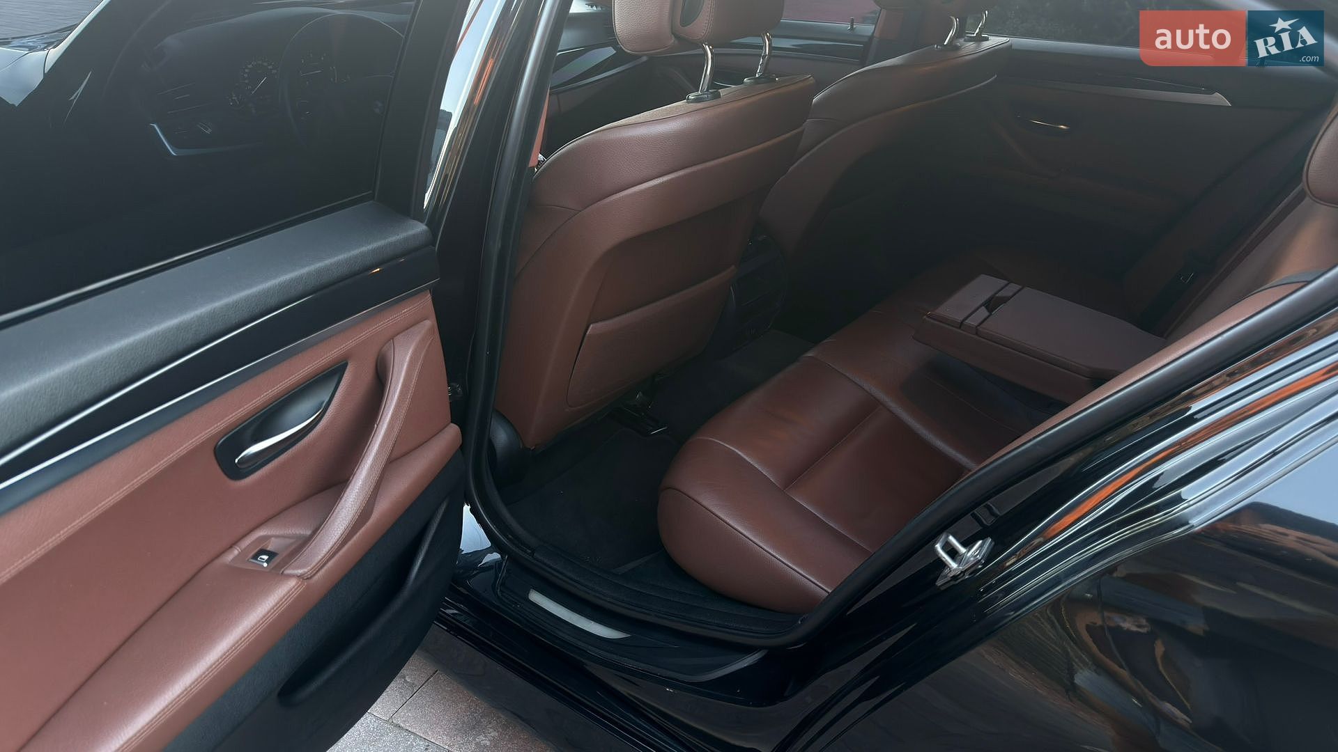 BMW 5 Series 2011 VIN WBAFW11060DU31154 фото оголошення 40 з 58