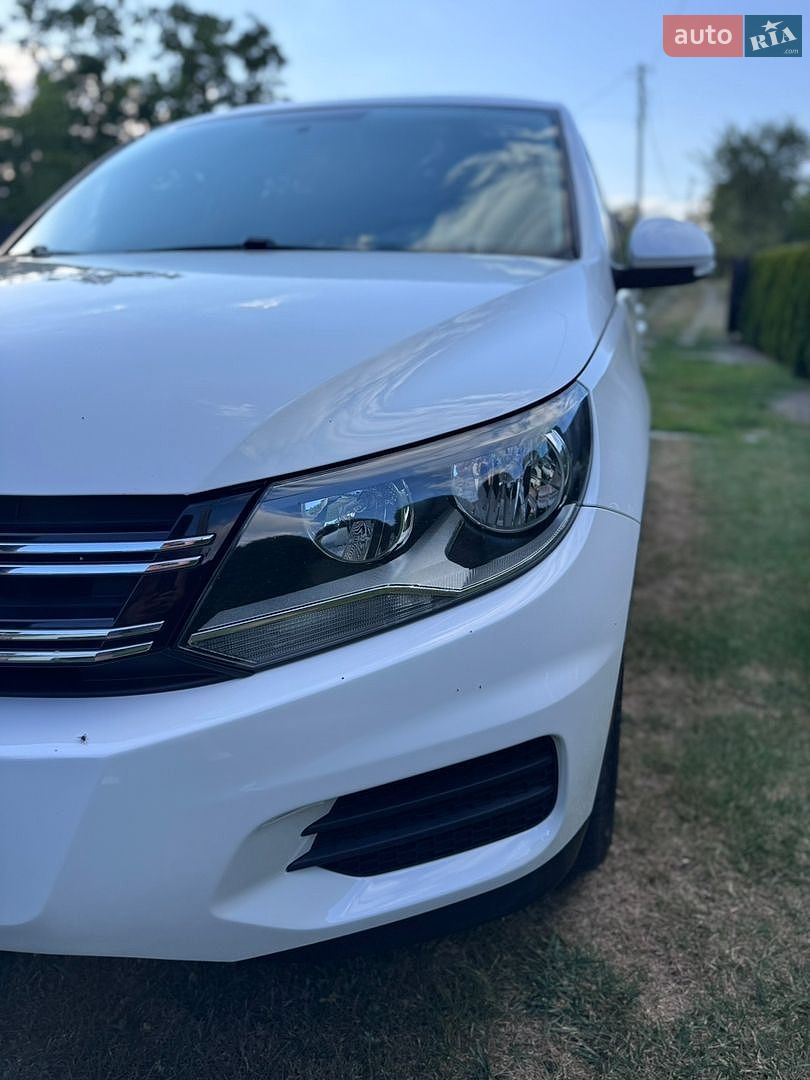 Volkswagen Tiguan 2012 VIN WVGAV7AX1CW611064 фото оголошення 6 з 23