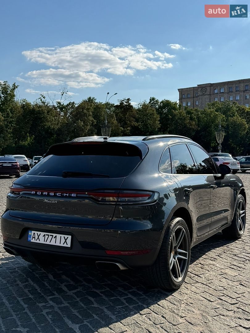 Porsche Macan 2019 VIN WP1AA2A58KLB08213 фото оголошення 2 з 10