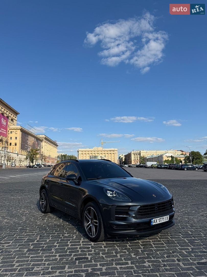 Porsche Macan 2019 VIN WP1AA2A58KLB08213 фото оголошення 3 з 10