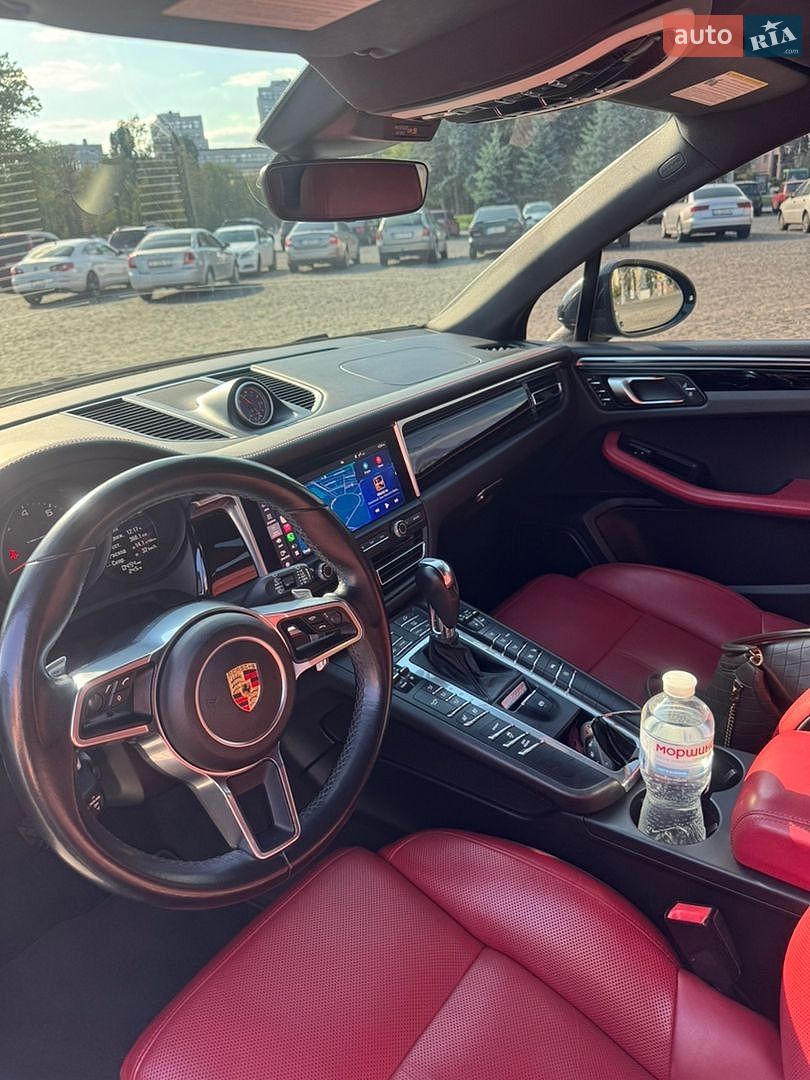 Porsche Macan 2019 VIN WP1AA2A58KLB08213 фото оголошення 6 з 10