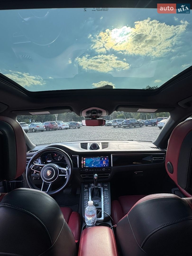 Porsche Macan 2019 VIN WP1AA2A58KLB08213 фото оголошення 7 з 10