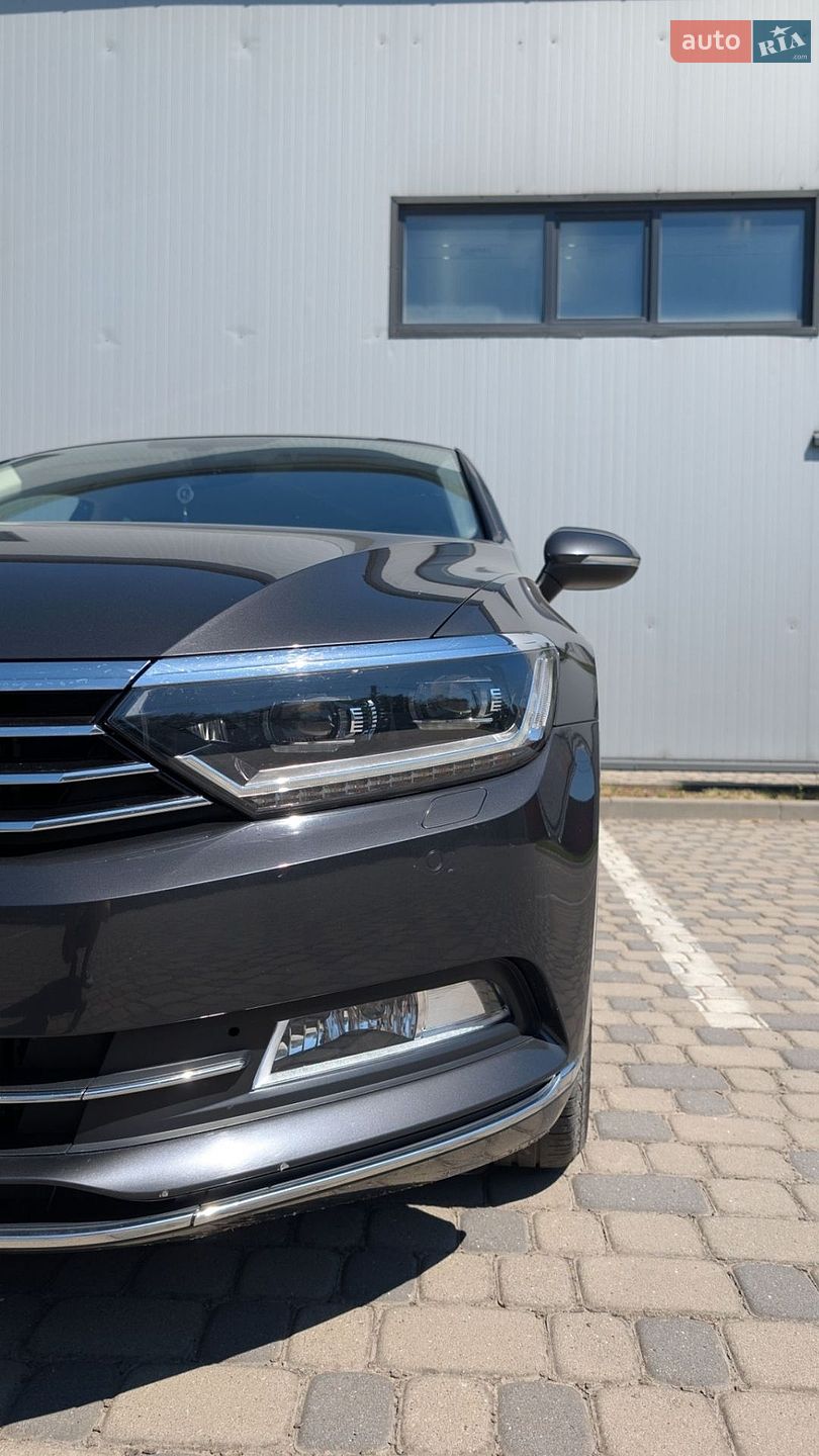 Volkswagen Passat 2018 VIN WVWZZZ3CZKE021566 фото оголошення 3 з 25