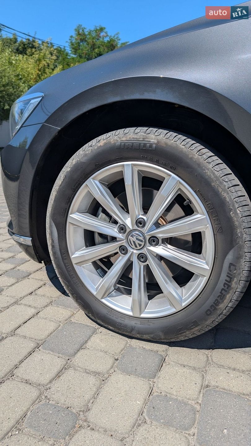 Volkswagen Passat 2018 VIN WVWZZZ3CZKE021566 фото оголошення 5 з 25