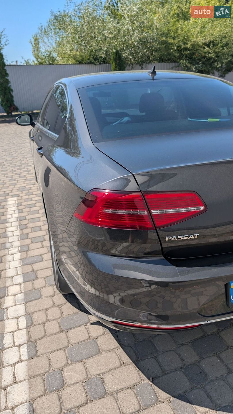 Volkswagen Passat 2018 VIN WVWZZZ3CZKE021566 фото оголошення 8 з 25