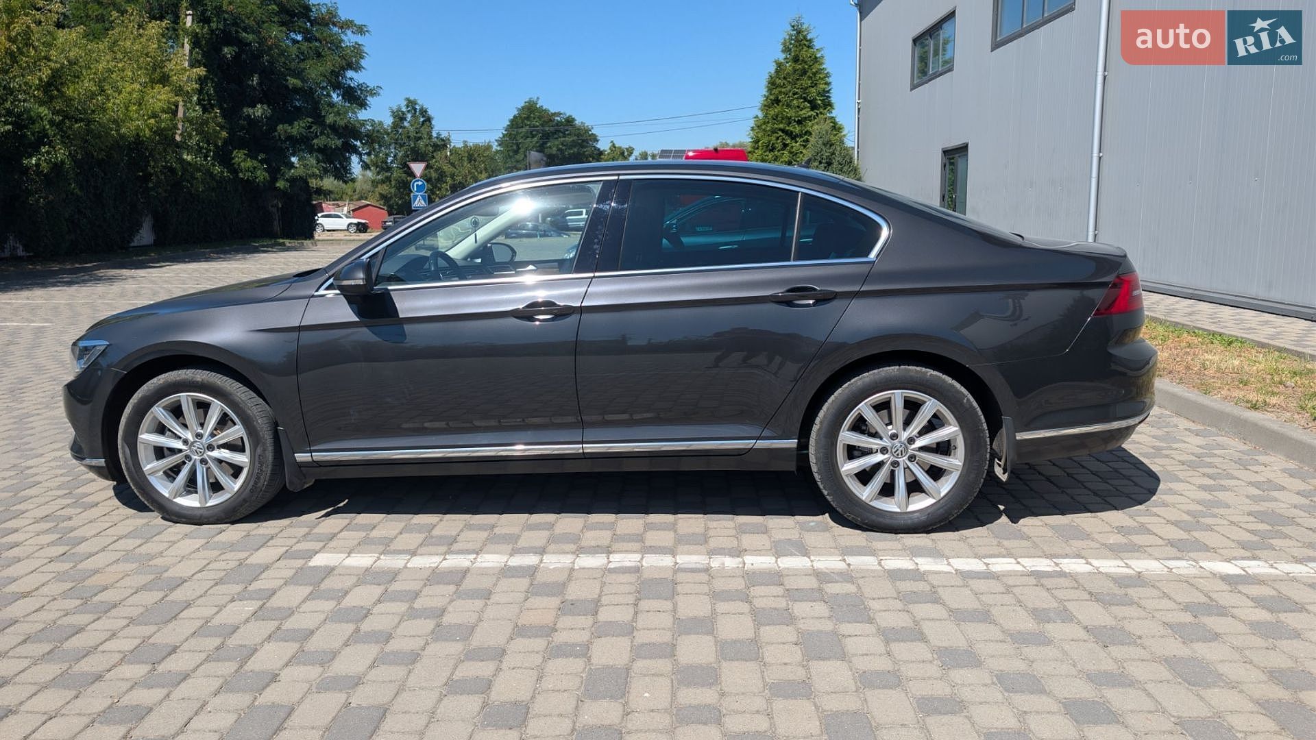 Volkswagen Passat 2018 VIN WVWZZZ3CZKE021566 фото оголошення 6 з 25