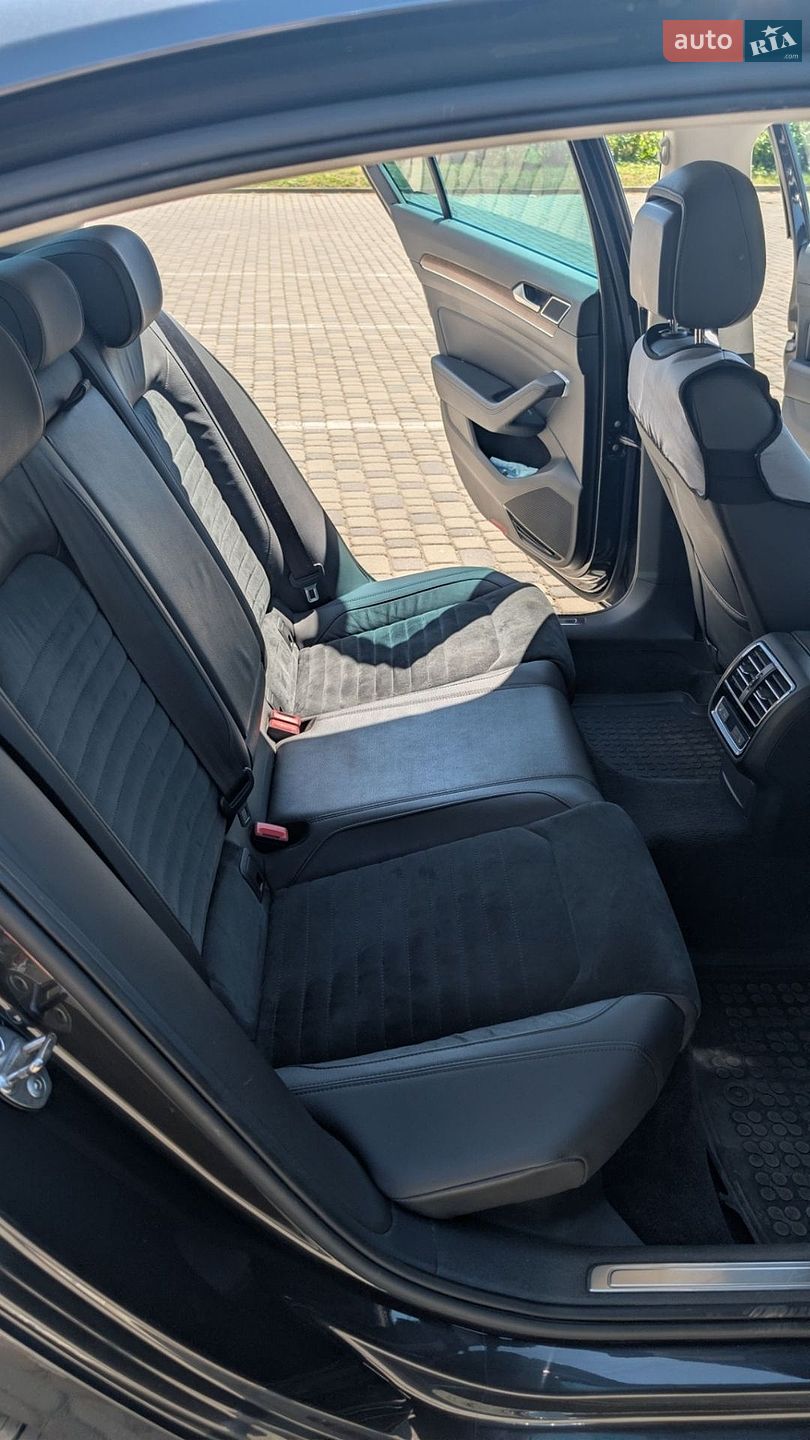Volkswagen Passat 2018 VIN WVWZZZ3CZKE021566 фото оголошення 17 з 25