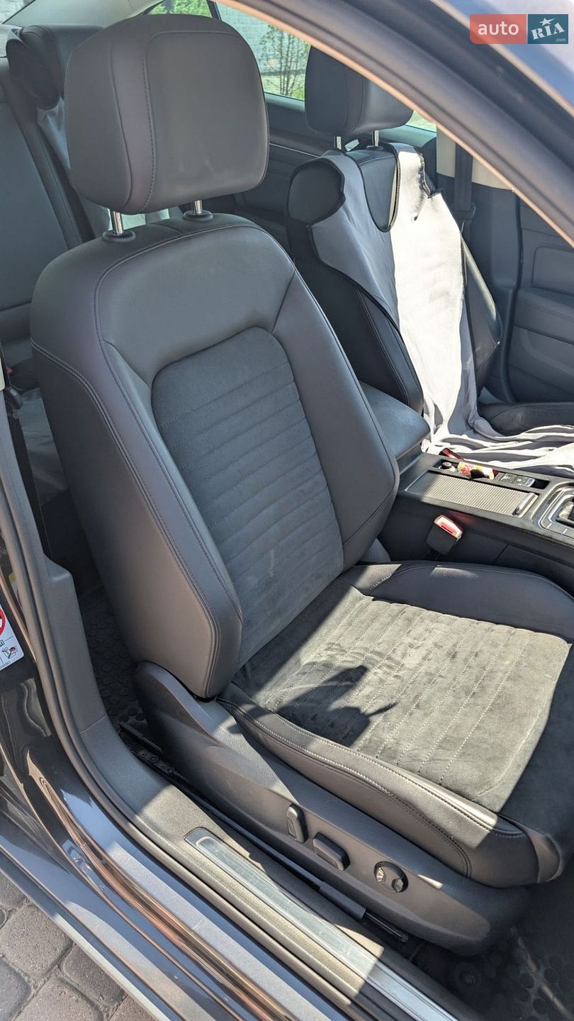 Volkswagen Passat 2018 VIN WVWZZZ3CZKE021566 фото оголошення 16 з 25