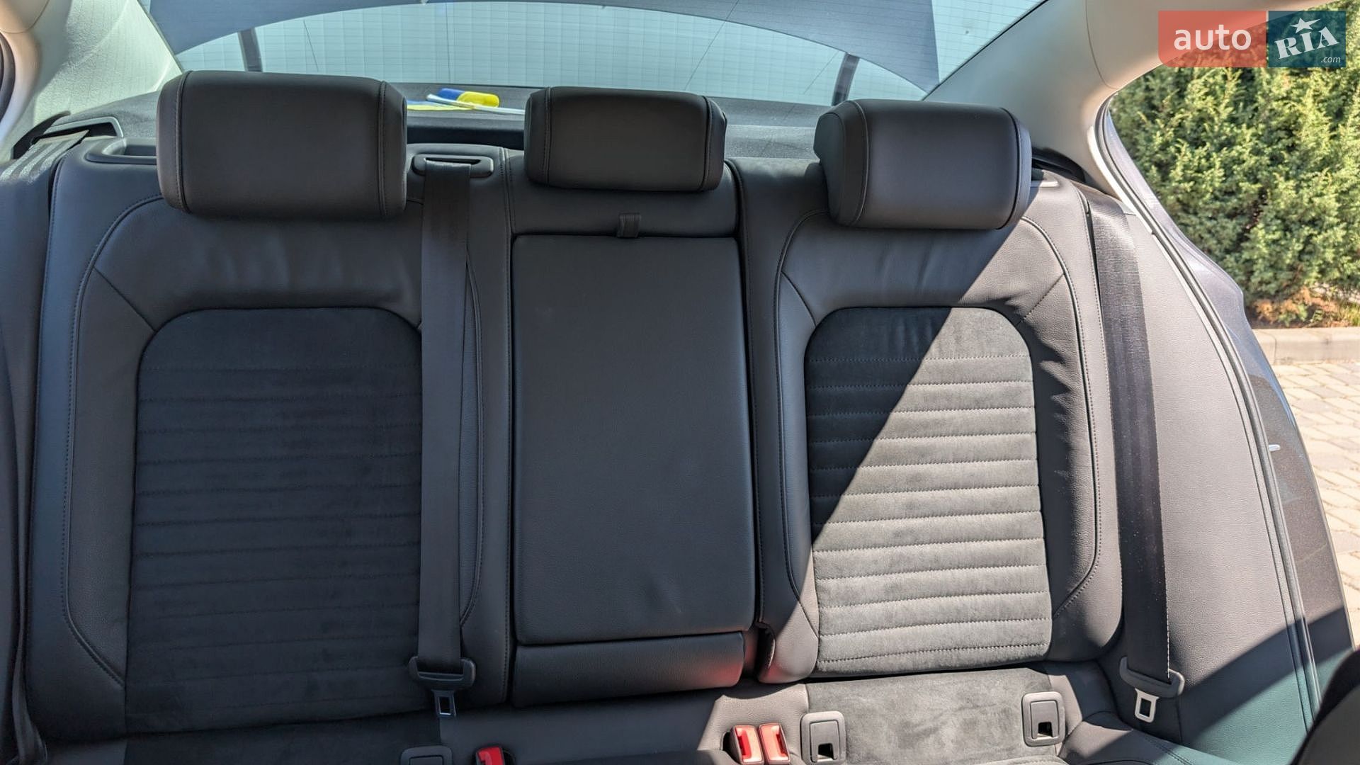 Volkswagen Passat 2018 VIN WVWZZZ3CZKE021566 фото оголошення 19 з 25