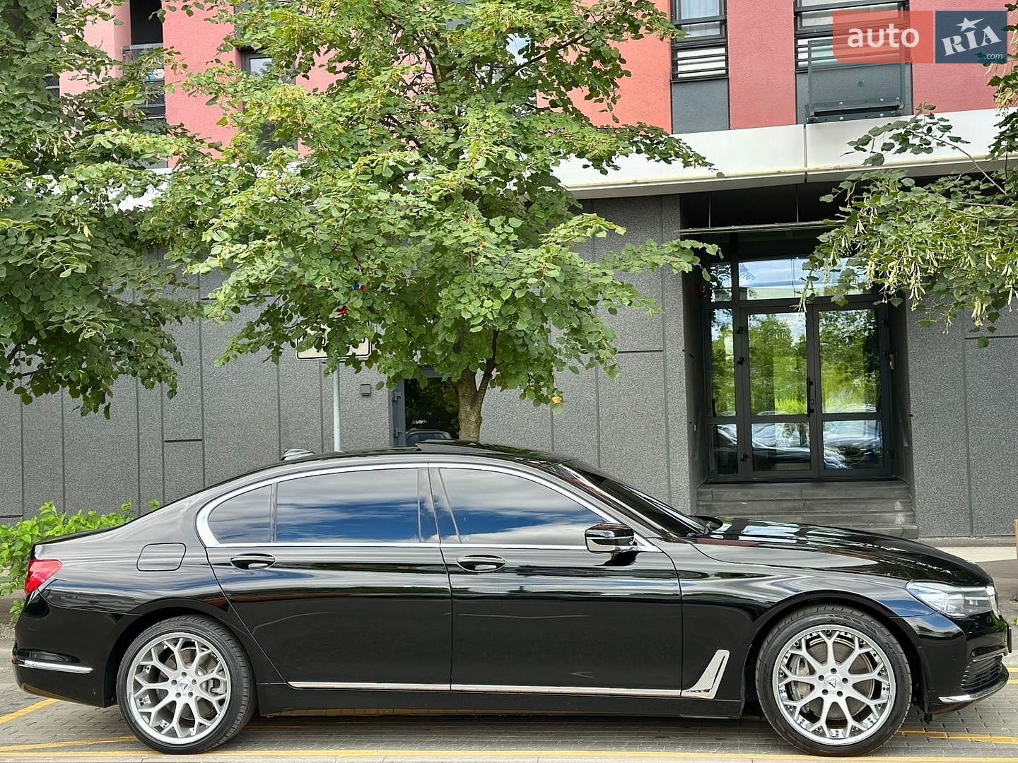 BMW 7 Series 2018 VIN WBA7E2C52KB217833 фото оголошення 13 з 41