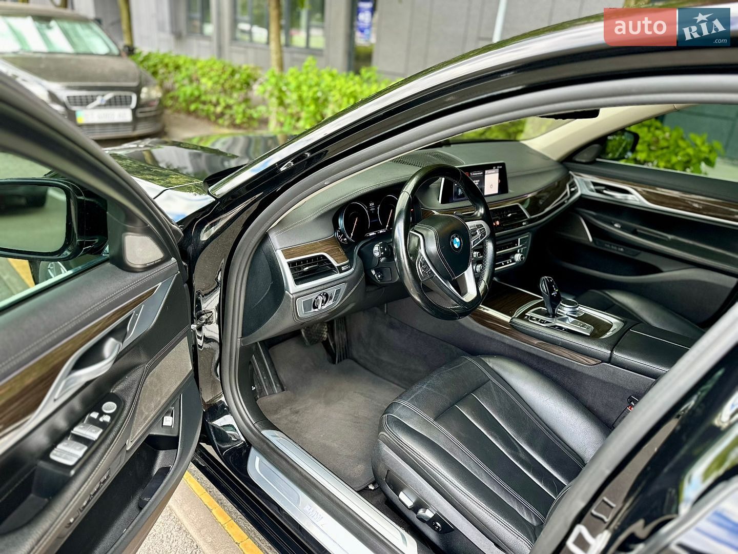 BMW 7 Series 2018 VIN WBA7E2C52KB217833 фото оголошення 16 з 41