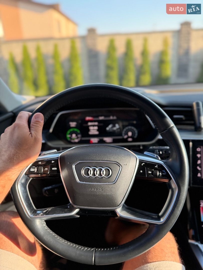 Audi e-tron 2019 VIN WAUZZZGE2KB017664 фото оголошення 20 з 31