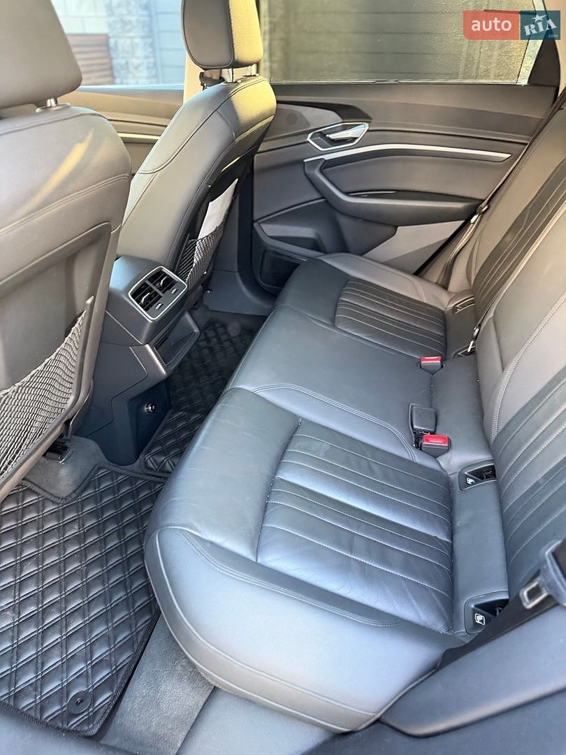 Audi e-tron 2019 VIN WAUZZZGE2KB017664 фото оголошення 22 з 31