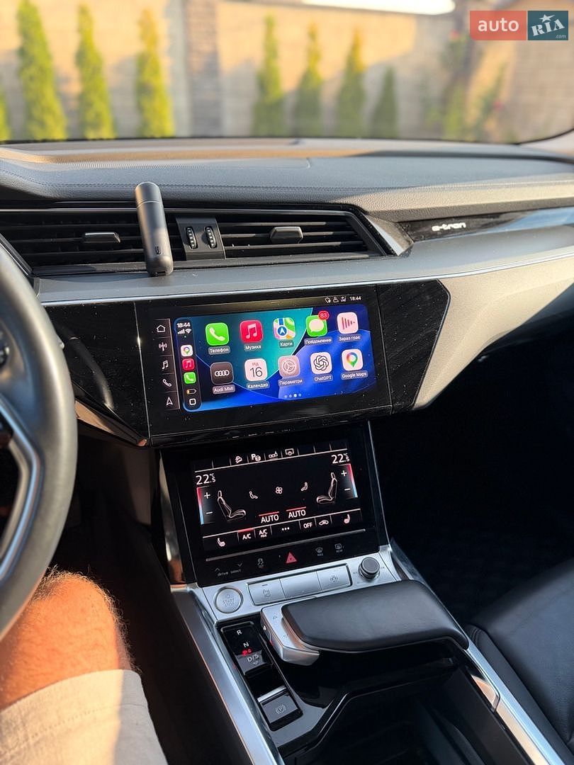Audi e-tron 2019 VIN WAUZZZGE2KB017664 фото оголошення 18 з 31