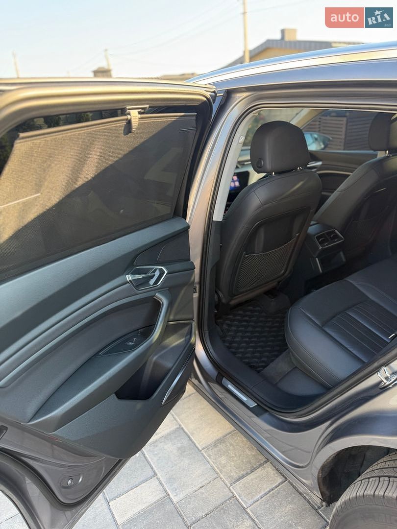 Audi e-tron 2019 VIN WAUZZZGE2KB017664 фото оголошення 23 з 31