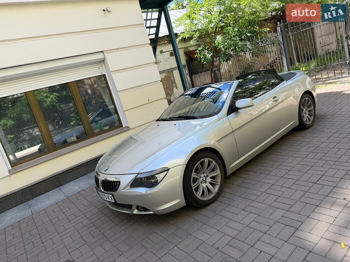 BMW 6 Series 2004 VIN WBAEK71020B301653 фото оголошення 2 з 17
