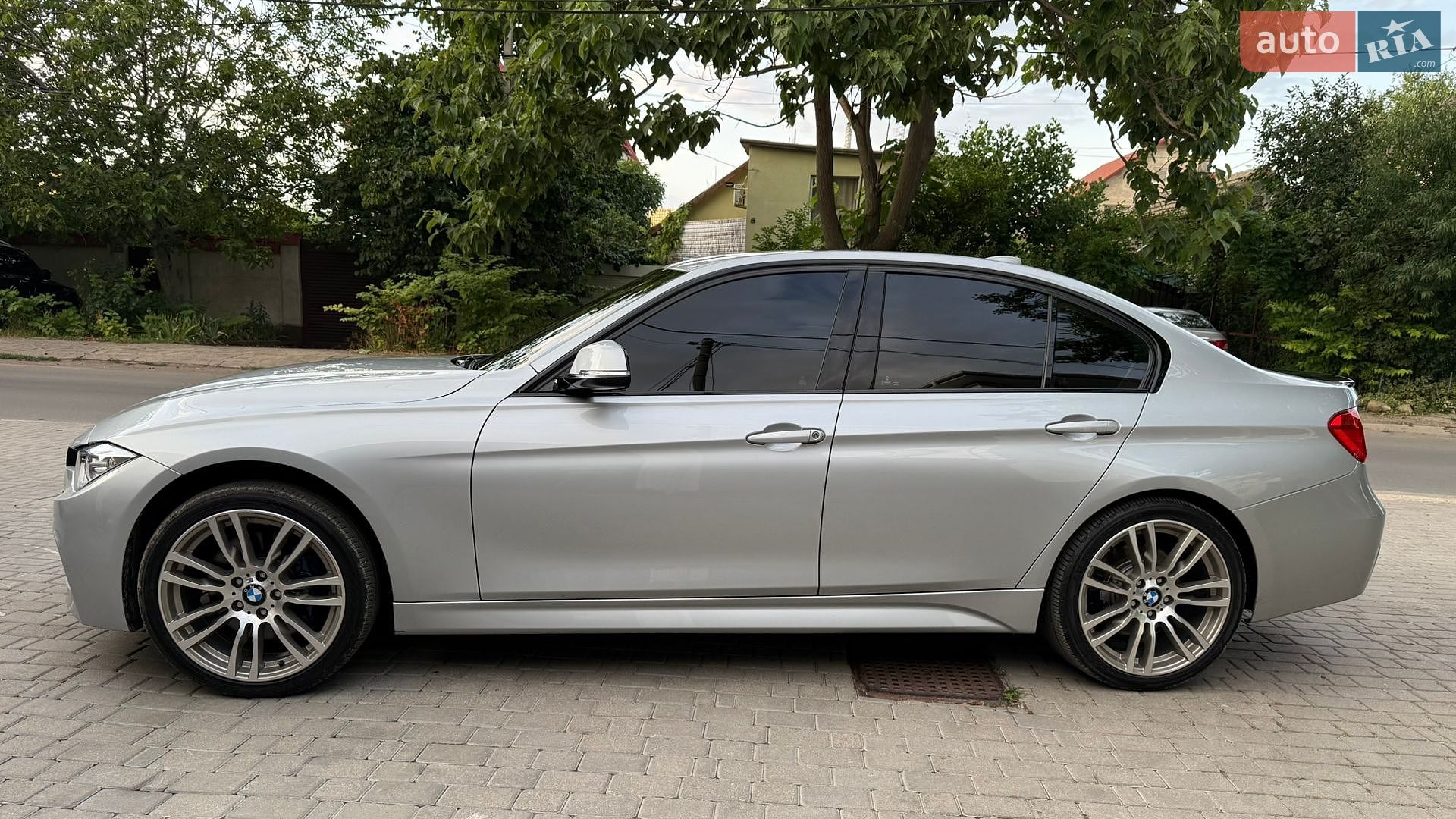 BMW 3 Series 2015 VIN WBA3B3G50FNT18297 фото оголошення 2 з 28