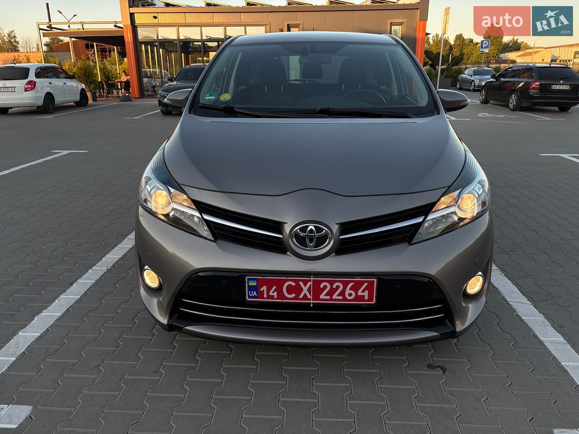 Toyota Verso 2014 VIN NMTDM26R20R012685 фото оголошення 2 з 68