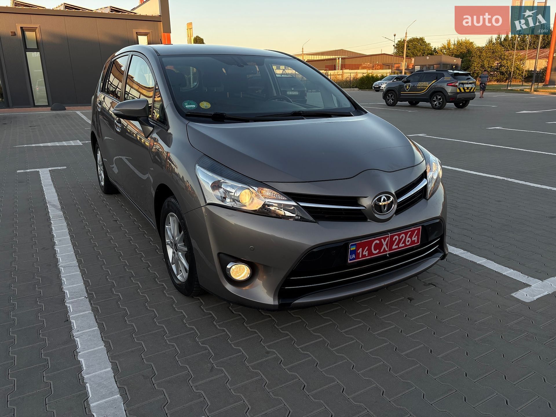 Toyota Verso 2014 VIN NMTDM26R20R012685 фото оголошення 4 з 68