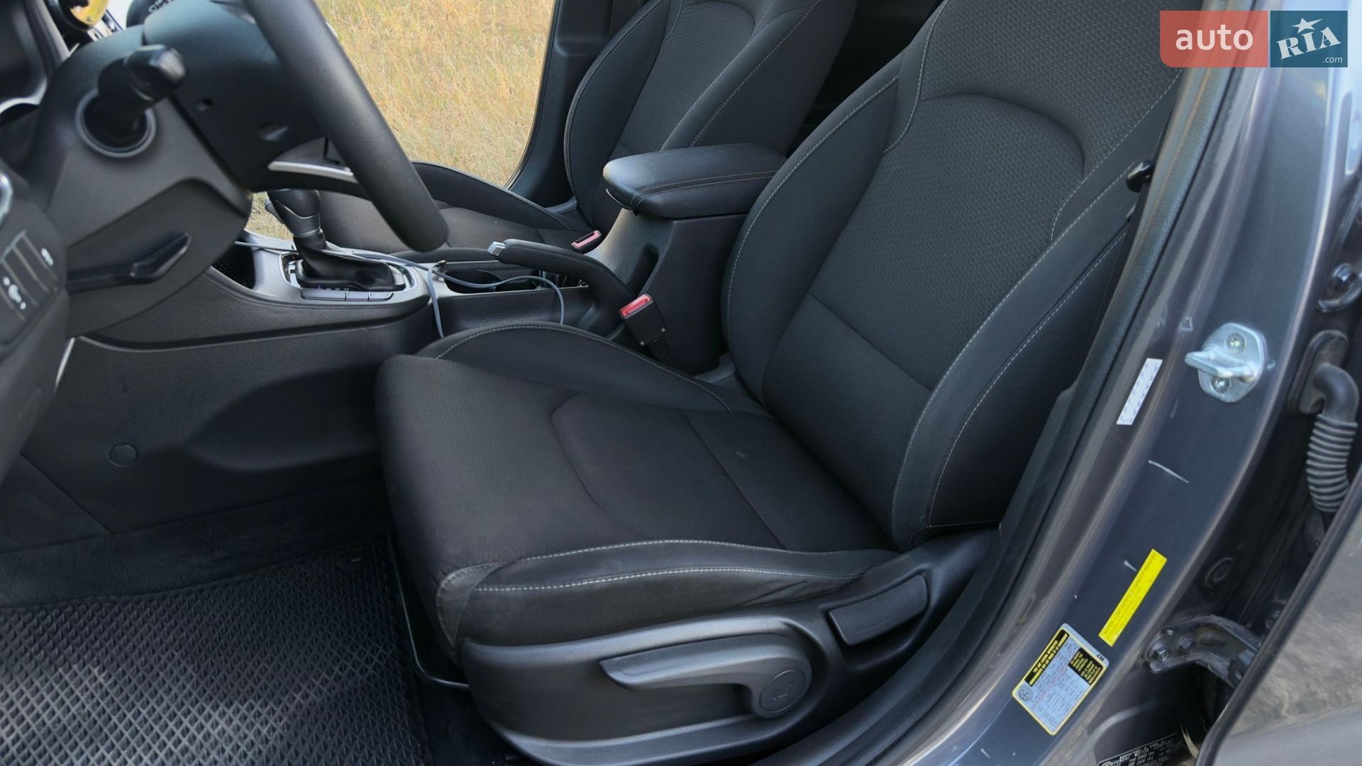 Hyundai Elantra 2017 VIN KMHH35LEXJU022074 фото оголошення 13 з 22