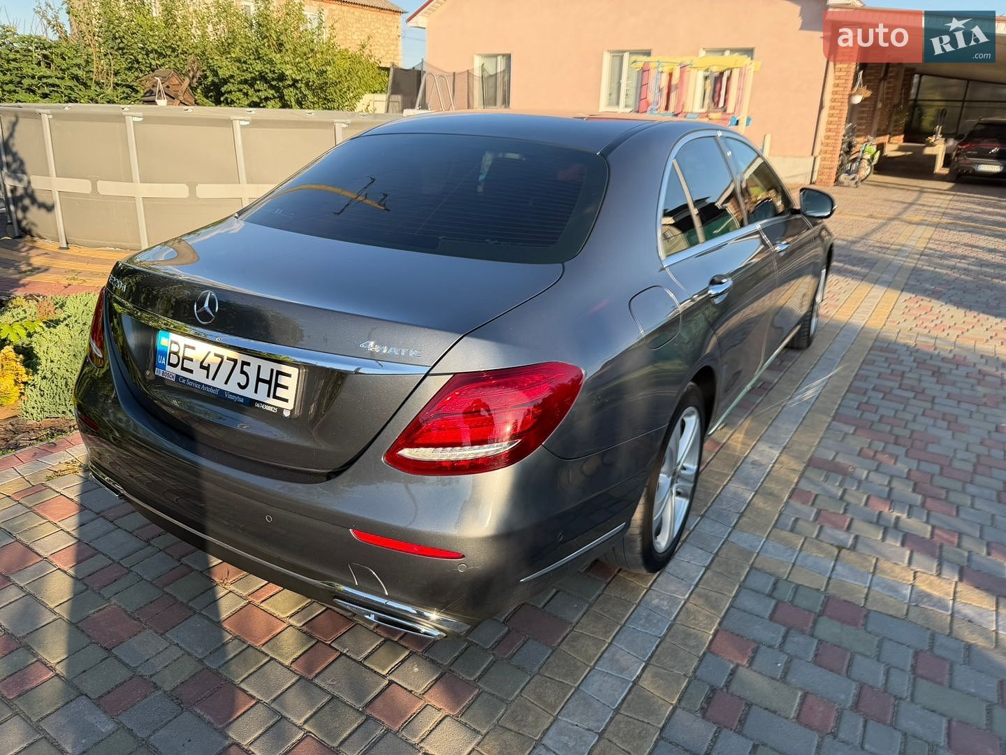Mercedes-Benz E-Class 2018 VIN WDDZF0FB5JA476261 фото оголошення 4 з 17