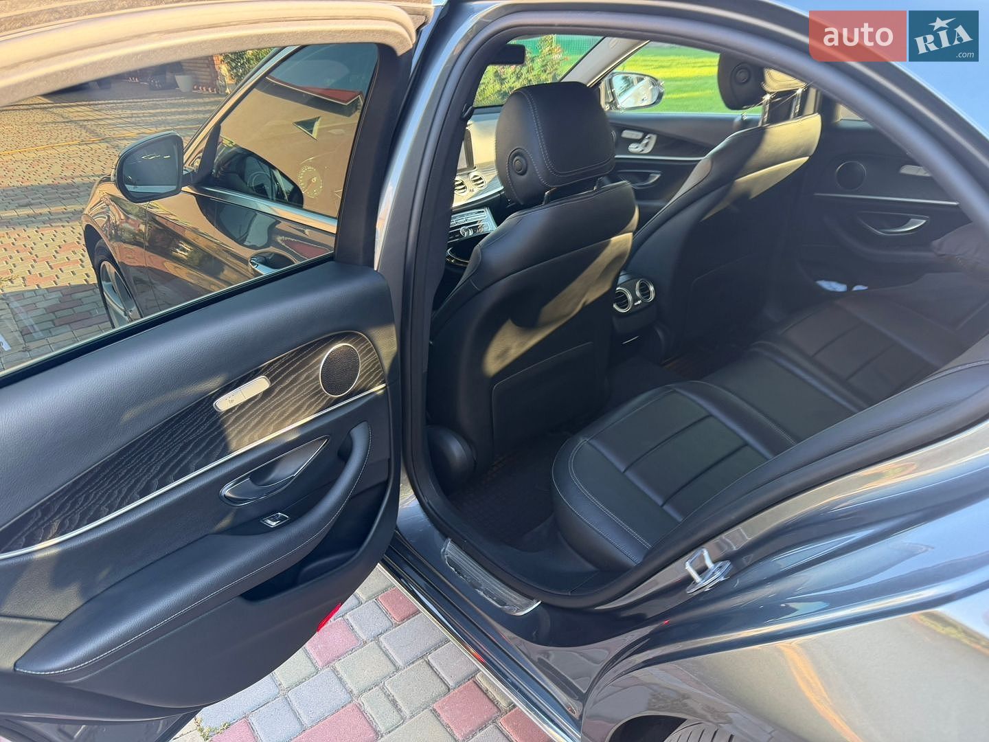 Mercedes-Benz E-Class 2018 VIN WDDZF0FB5JA476261 фото оголошення 10 з 17