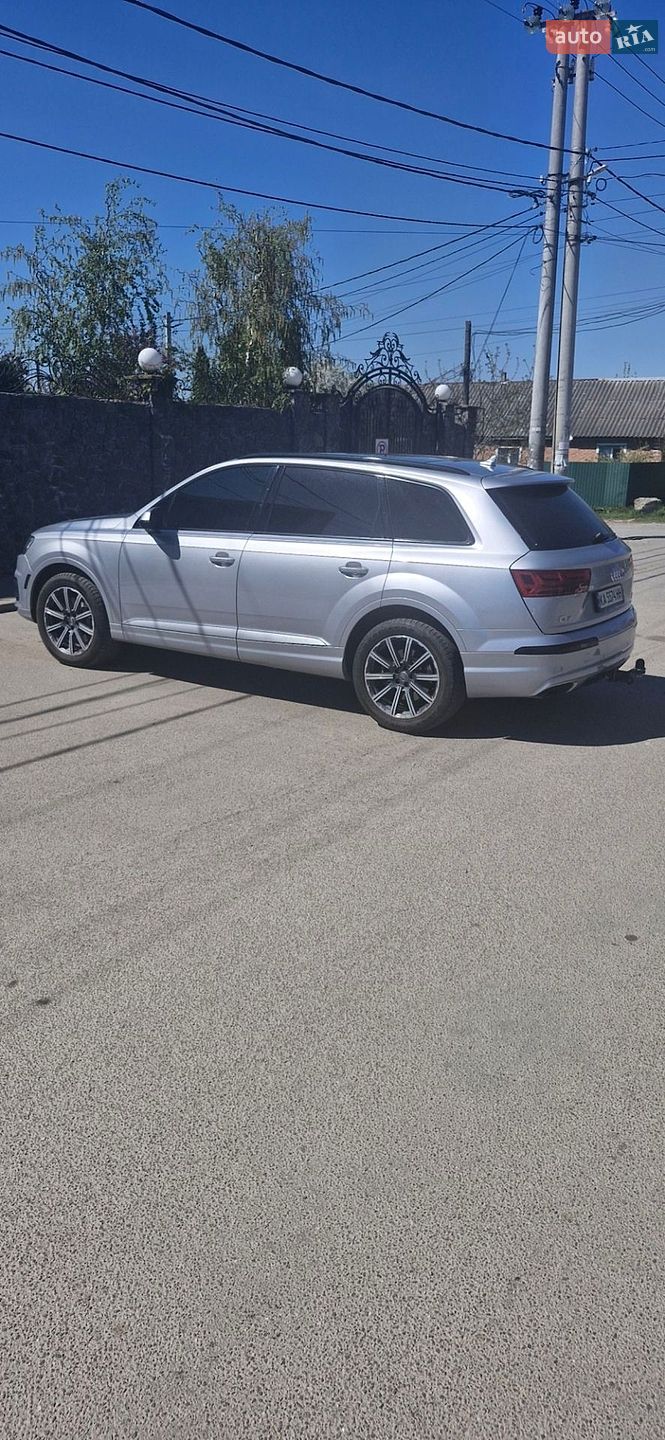 Audi Q7 2016 VIN WA1LAAF77HD007403 фото оголошення 9 з 35