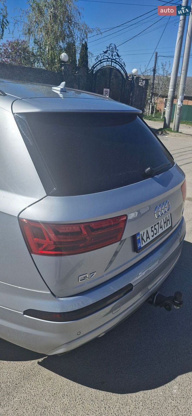 Audi Q7 2016 VIN WA1LAAF77HD007403 фото оголошення 11 з 35