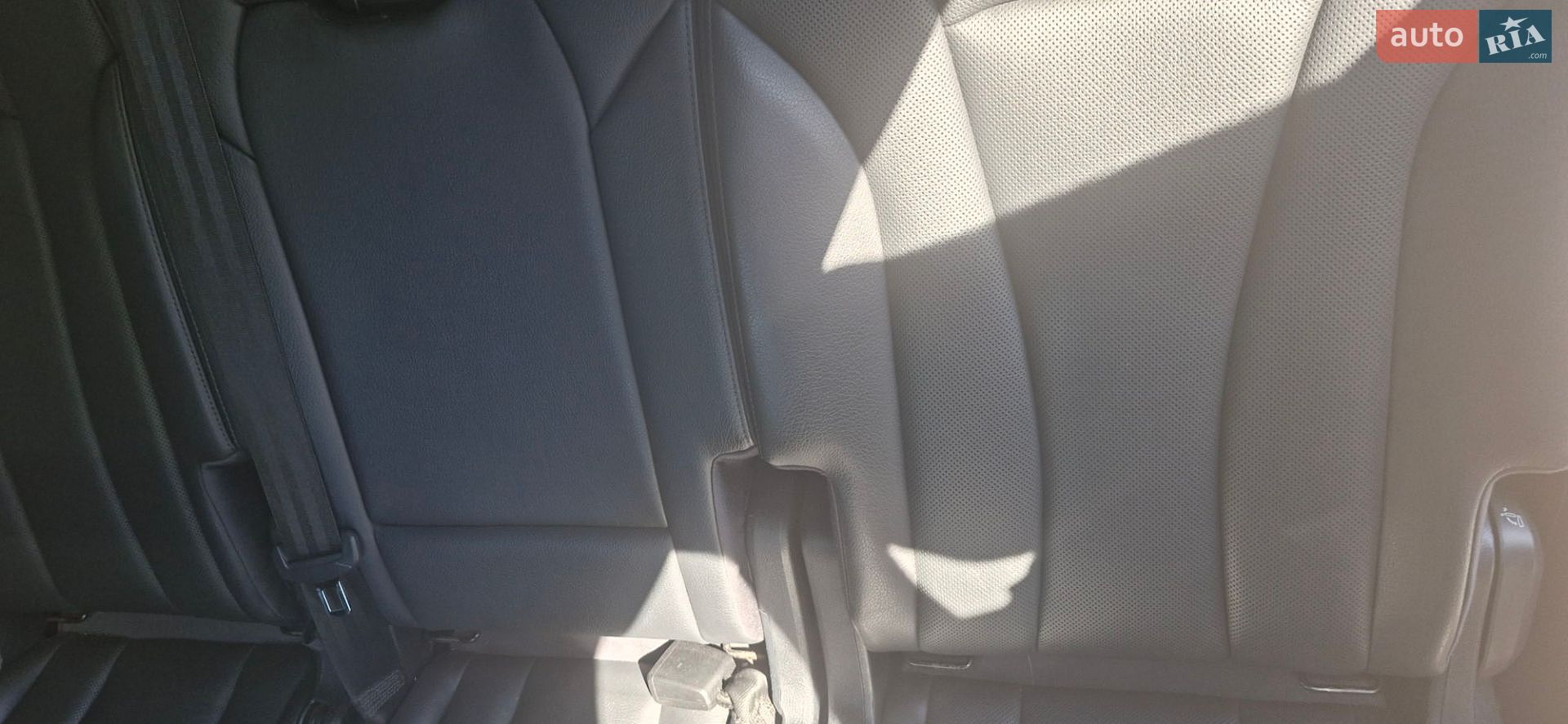 Audi Q7 2016 VIN WA1LAAF77HD007403 фото оголошення 22 з 35
