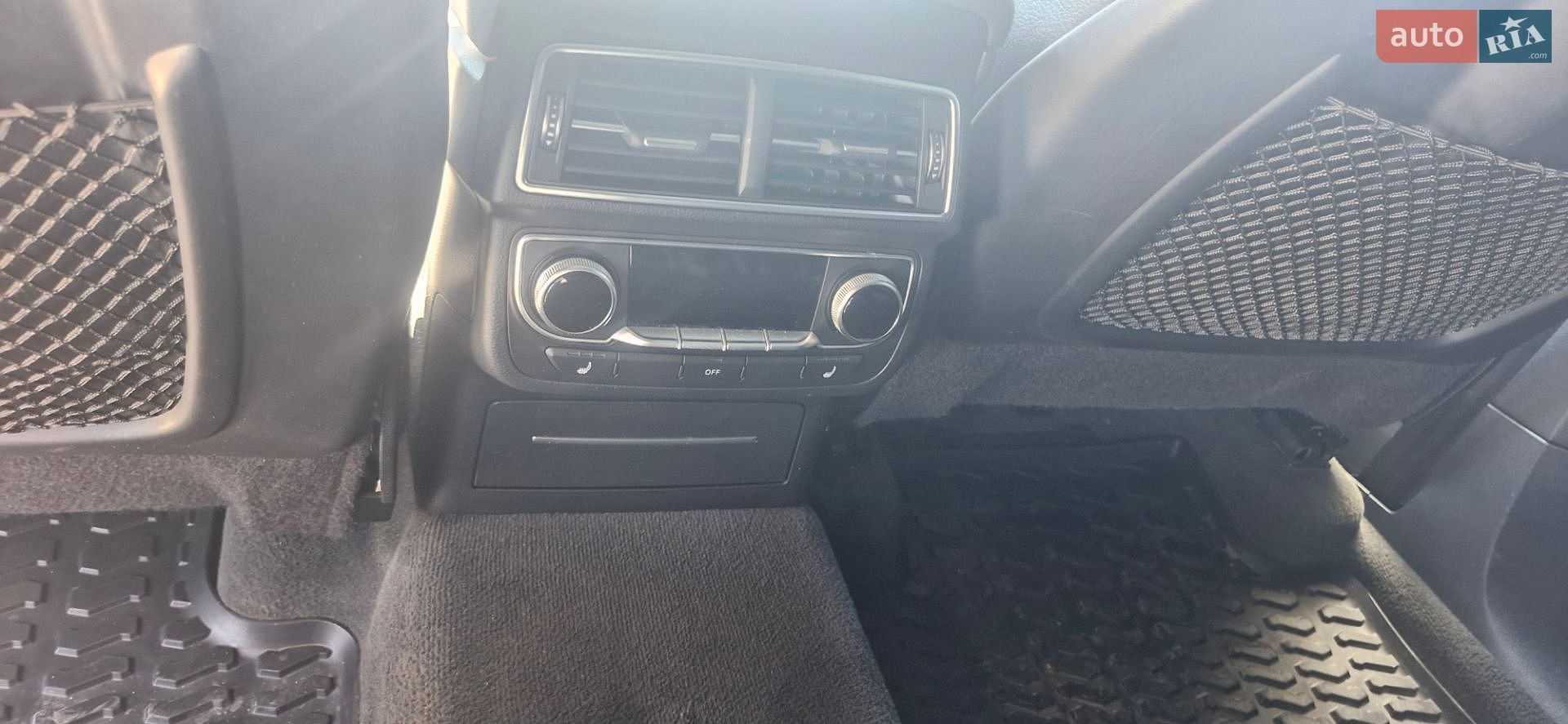 Audi Q7 2016 VIN WA1LAAF77HD007403 фото оголошення 24 з 35