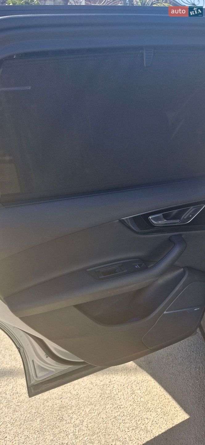 Audi Q7 2016 VIN WA1LAAF77HD007403 фото оголошення 26 з 35