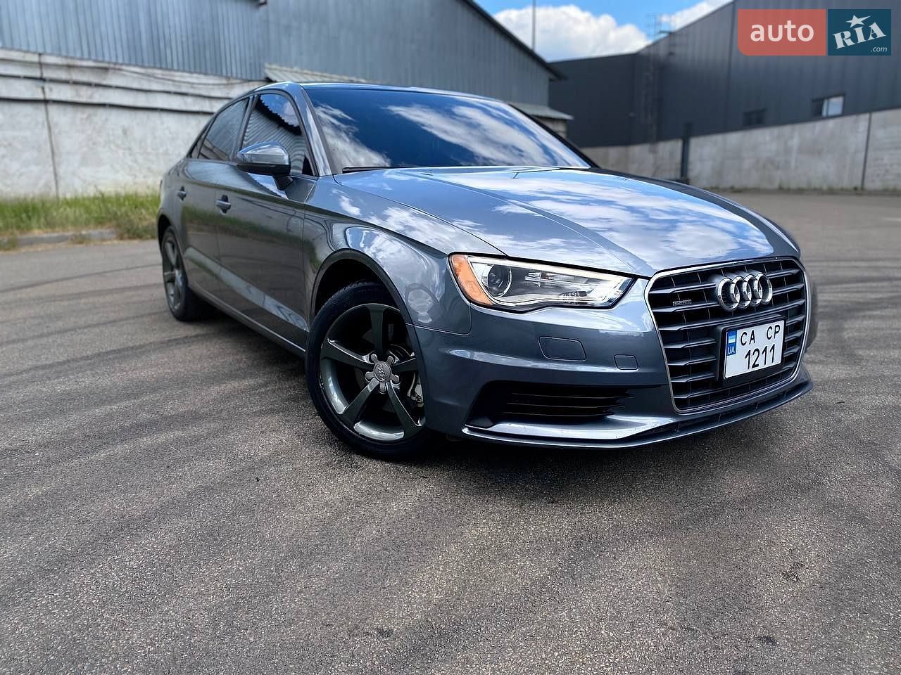 Audi A3 2015 VIN WAUBFGFF7F1140168 фото оголошення 3 з 35