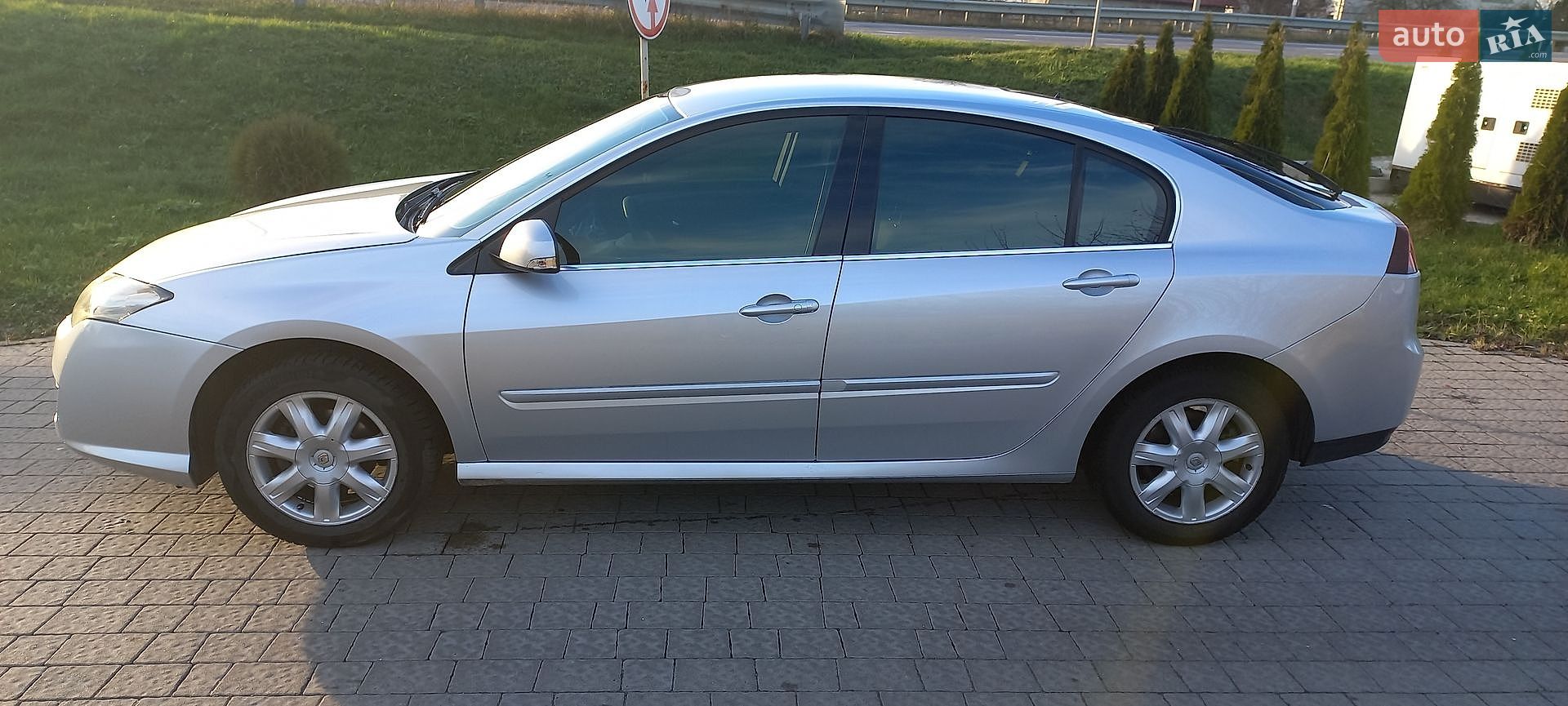 Renault Laguna 2009 VIN VF1BT0A0641742570 фото оголошення 6 з 18