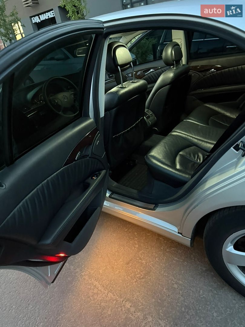 Mercedes-Benz E-Class 2005 VIN WDB2110421A806594 фото оголошення 16 з 18