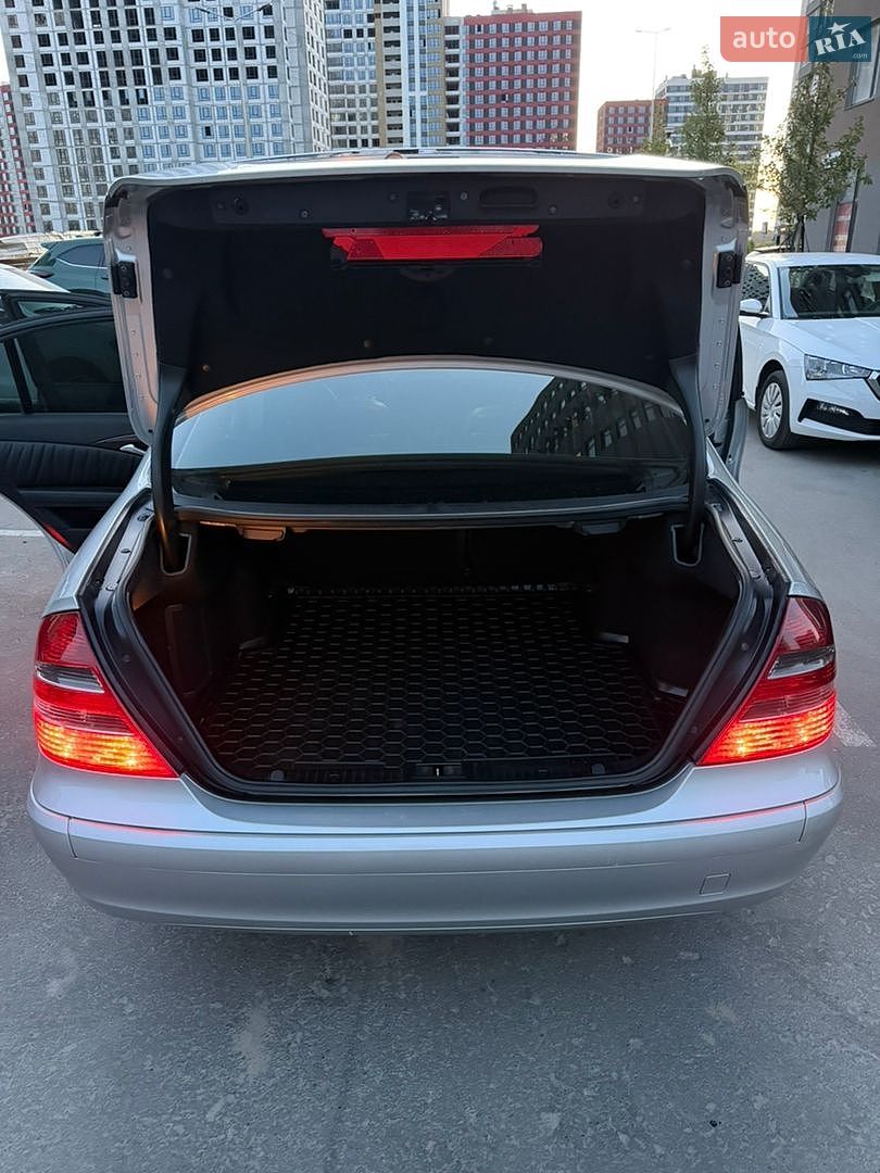 Mercedes-Benz E-Class 2005 VIN WDB2110421A806594 фото оголошення 17 з 18
