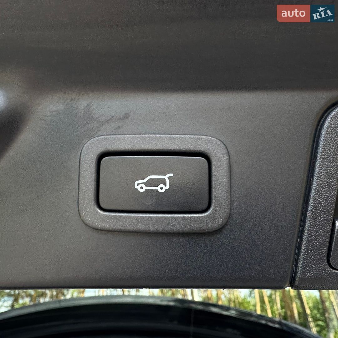 Land Rover Range Rover Velar 2018 VIN SALYL2RN1JA745610 фото оголошення 22 з 32