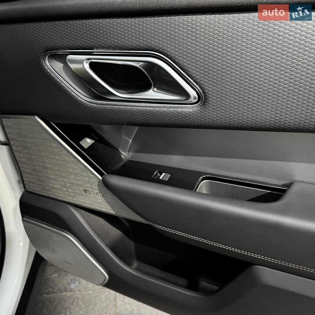 Land Rover Range Rover Velar 2018 VIN SALYL2RN1JA745610 фото оголошення 27 з 32