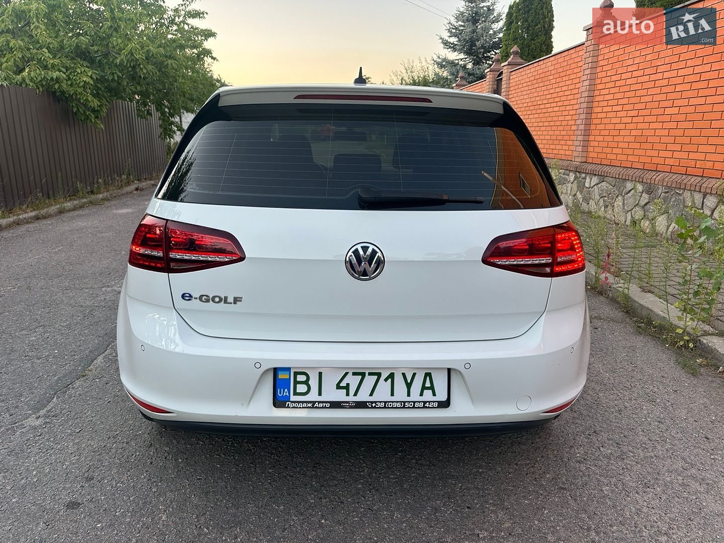 Volkswagen e-Golf 2014 VIN WVWZZZAUZFW901207 фото оголошення 11 з 25