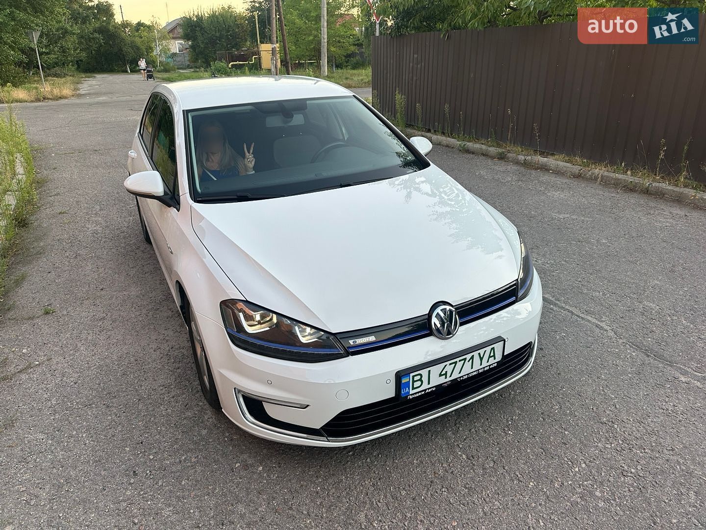 Volkswagen e-Golf 2014 VIN WVWZZZAUZFW901207 фото оголошення 14 з 25