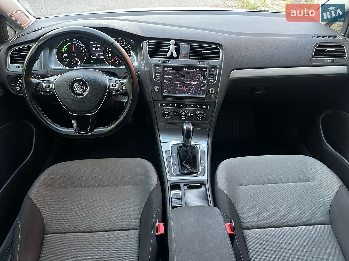 Volkswagen e-Golf 2014 VIN WVWZZZAUZFW901207 фото оголошення 19 з 25