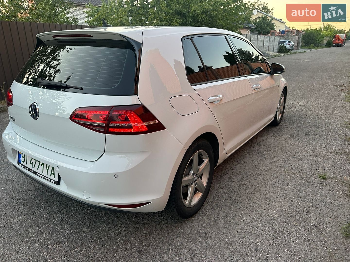 Volkswagen e-Golf 2014 VIN WVWZZZAUZFW901207 фото оголошення 9 з 22