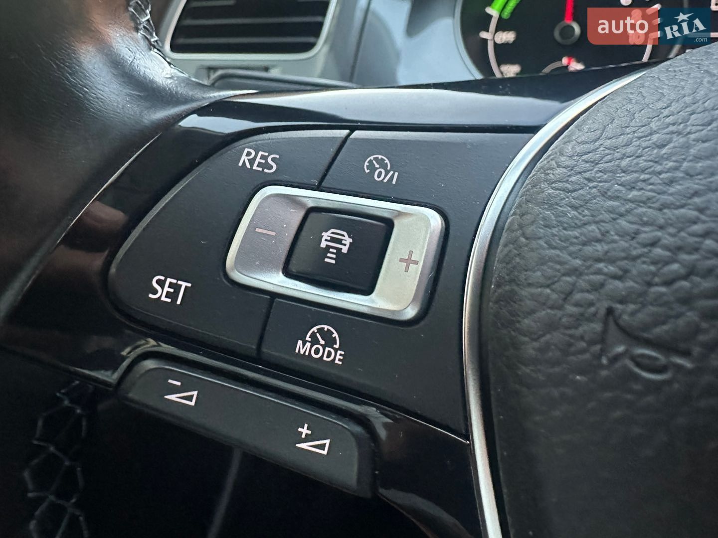 Volkswagen e-Golf 2014 VIN WVWZZZAUZFW901207 фото оголошення 23 з 25