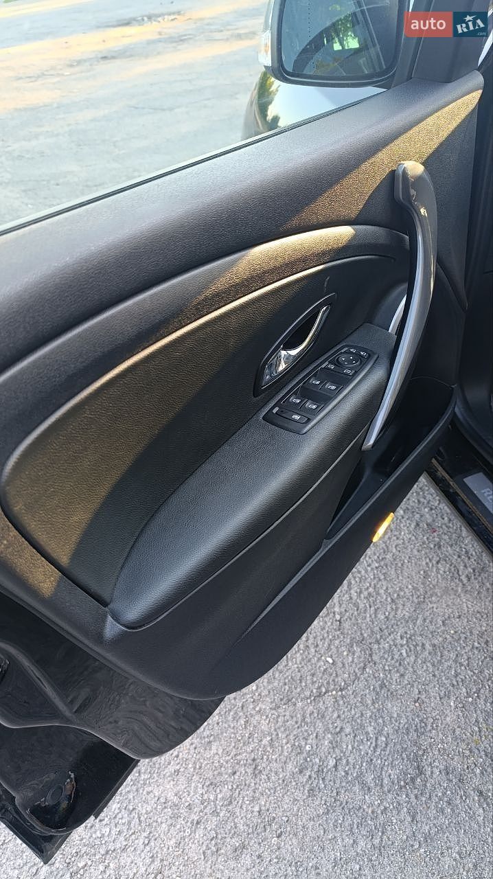 Renault Megane 2012 VIN VF1KZ140648410528 фото оголошення 12 з 18