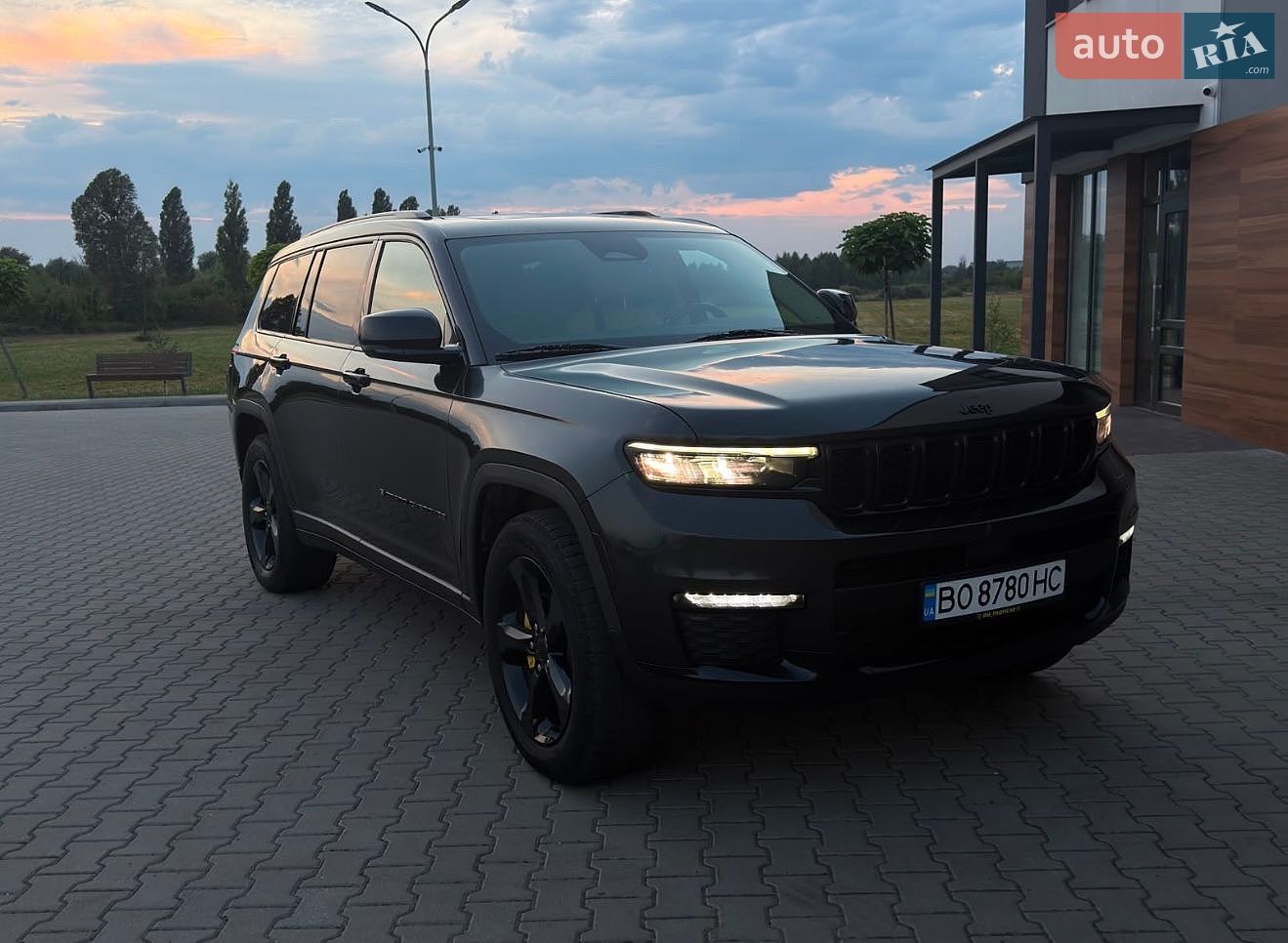 Jeep Grand Cherokee 2022 VIN 1C4RJKBG9N8512925 фото оголошення 5 з 23